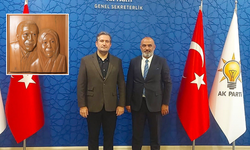 AK Parti'li Bingöl, Endonezya'da yaptırdığı tabloyu Cumhurbaşkanı Erdoğan'a hediye etti