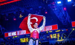 Anadolu Üniversitesi öğrencisi Emine Göğebakan Dünya Tekvando Şampiyonu oldu