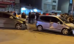 Eskişehir’de iki hafif ticari araç çarpıştı