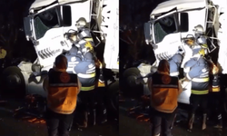 Eskişehir yolunda korkutan kaza! Tır kamyona çarptı, sürücü sıkıştı