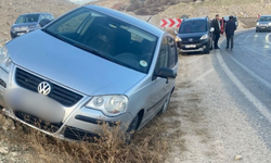 Eskişehir'de hatalı sollama kazaya sebep oldu: Canlarını son anda kurtardılar