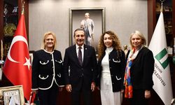 Başkan Ataç, ziyaretçileriyle belediye çalışmalarını inceledi