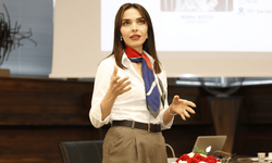 Nilüfer Kutlu, Eskişehir'de öğrencilerle buluştu