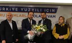 AK Parti Tepebaşı İlçe Başkanlığı'nda Serhat Tunç görevi devraldı