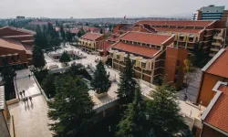 Anadolu Üniversitesi Kütüphanesi 400 bine yakın kaynağıyla hizmet veriyor