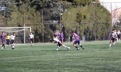 Futbol becerilerini sergiliyorlar: Eskişehir'de Yıldız Erkek Futbol Müsabakaları başladı