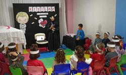 Hemşireler minik öğrencilerle bir araya geldi