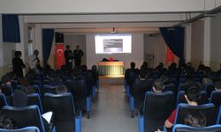 “Kâinat Eczanesinde İnsan” semineri verildi