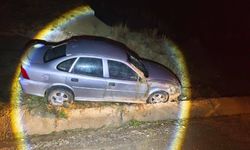 Eskişehir yolunda otomobil şarampole yuvarlandı: 2 yaralı