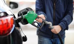 Akaryakıtta tabela değişti: Benzine zam geldi