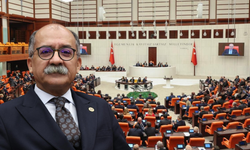 "Bütçeyi saraydan alıp halkın sofrasına koyana kadar mücadele sürecek"