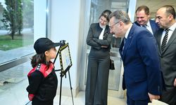 Vali Aksoy 'Teknolojiyi Abartma, Geleceğini Karartma' projesinin kapanış programına katıldı