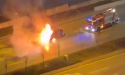 Eskişehir yolunda otomobil alev alev yandı! Yol trafiğe kapandı