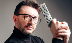 Absürt dizi sahneleri tiyatroya taşınıyor: Murat Soner Eskişehir'e geliyor!