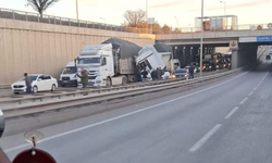 İki TIR ve otomobil çarpıştı: Eskişehir Çevre Yolu savaş alanına döndü!