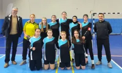 Futsal Genç A Kız müsabakalarında şaşırtan sonuçlar: Yarı finalistler netleşti