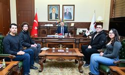 ESTÜ Racing Takımı öğrencileri projelerini Vali Aksoy'a anlattı