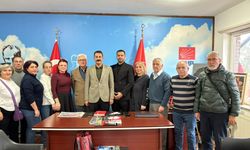 Uluönder Mahallesi'nden CHP İl Başkanlığına tebrik ziyareti