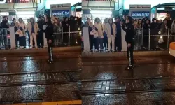 Eskişehir'de bir vatandaş kalabalığa seslendi: "Öcalan'a sayın deme yarışına girenler mutlaka kaybederler"