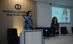 Anadolu Üniversitesi 'Plastik Dilde Umudun Peşinde Renklerin Yolculuğu' sunumu yapıldı