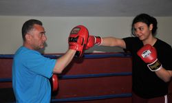 Leyla Ali lakaplı Doktor Hacer boksu bırakmadı