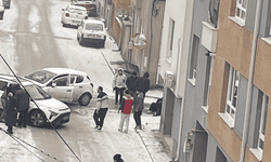 Eskişehir'de buzlanma kazaya sebep oldu: Araçtan inip kendini yere attı