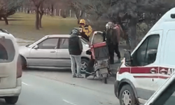 Eskişehir'de otomobil ile motokurye çarpıştı: 1 yaralı