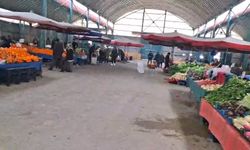 Eskişehir'de pazarcılar tezgah açamıyor: Mahalle muhtarı isyan etti