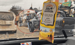 Eskişehir'de kayganlaşan yol kazaya neden oldu: Otomobil takla attı