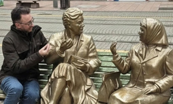 Fenomen Murat Soner'den Eskişehir sokaklarında renkli kare