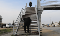 Eskişehir'deki mahalleyi çevre yolu ikiye bölüyor! Vatandaşlar mağdur