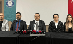 Hasan Hüseyin Köksal sağlık çalışanlarının sorunlarını anlattı: “Bıçak kemiğe dayandı”