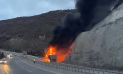 Kamyon alev aldı! Eskişehir-Kütahya Yolu'nda yangın