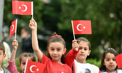 Eskişehir'de okullar Türk Bayraklarıyla donatılacak