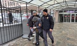 Eskişehir'de üvey babasını bıçakla ağır yaralayan cani tutuklandı