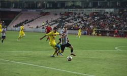 Eskişehir Anadolu-Eskişehirspor maçında 3 gol var