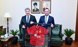 Vali Yılmaz'dan Eskişehirspor'a destek: "Üst lig yolunda başarılar"