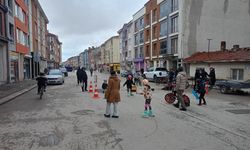 Eskişehir’de sokaklar yayaların oldu: Arabasız Pazar'a soğuk havaya rağmen yoğun ilgi