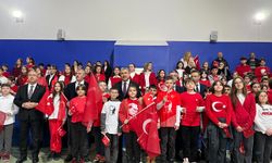 Eskişehir'de yeni dönem bayrak töreniyle açıldı