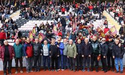 Efsaneler sahaya indi!