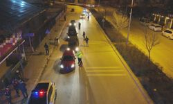 Eskişehir'de 24 ekip gece denetimi yaptı: 1 şahsın üstünden bonzai çıktı!