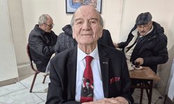 Eskişehir'de 91 yaşındaki Haşmet amca tarzıyla beğeni topluyor