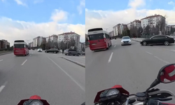 Eskişehir'de ters yönden ilerleyen otomobil trafiği tehlikeye attı