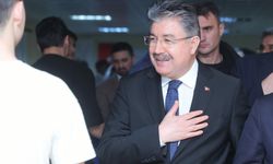 Vali Yılmaz iftarını uluslararası öğrencilerle yaptı