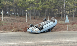 Eskişehir'de yağmur kazaya neden oldu: Otomobil takla attı