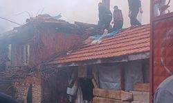 Alevlere teslim olan ev kullanılamaz hale geldi