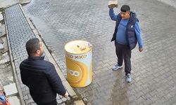 Hayrete düşüren görüntüler: Adeta canına kast etti