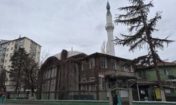 Eskişehir'de sadaka kutusunu kırdılar: Parayı çalıp kaçtılar!