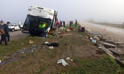 Bayramın ilk günü acı haber! Yolcu otobüsü devrildi: Ölü ve yaralılar var