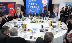 AK Parti MKYK Üyesi Mahir Ünal Eskişehir'de Vefa İftarı’na katıldı